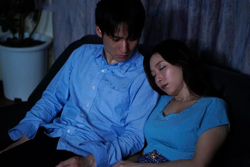 Đè người yêu địt tơi tả tại nhà riêng